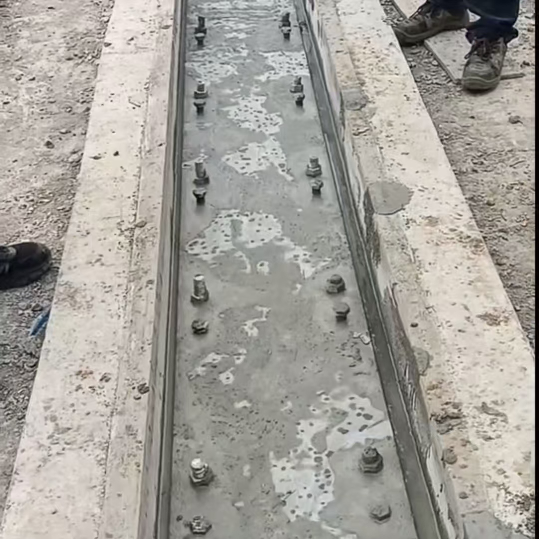 邯郸港口码头起重机龙门吊重型机械设备稳固用早强快凝轨道胶泥